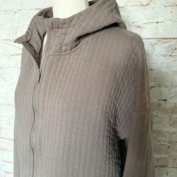 Gap Fit quilted hooded zip up jacket - Picture 4 of 7